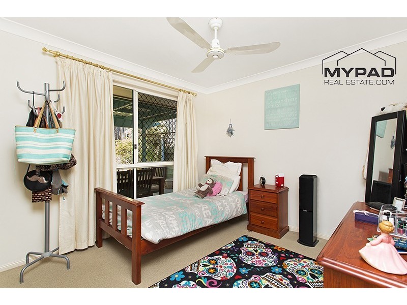 4 Grevillea Pl, Forest Lake QLD 4078