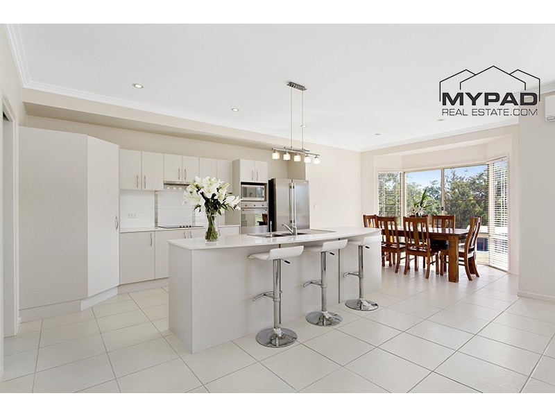 5 Pole Crescent, New Beith QLD 4124