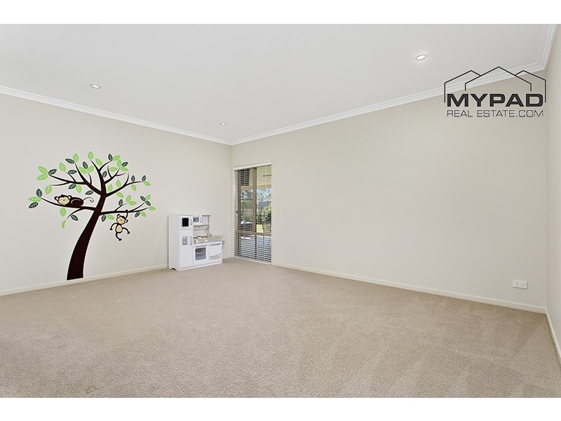 5 Pole Crescent, New Beith QLD 4124
