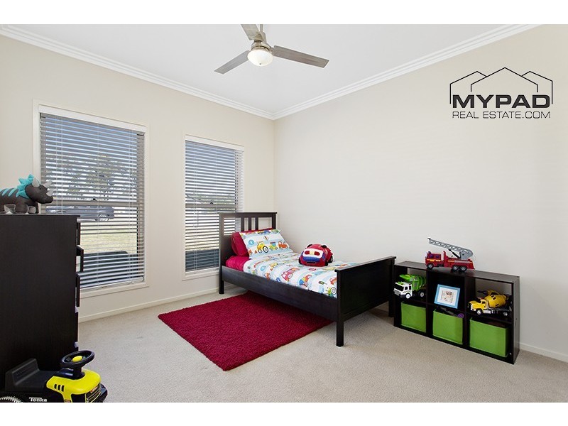 5 Pole Crescent, New Beith QLD 4124