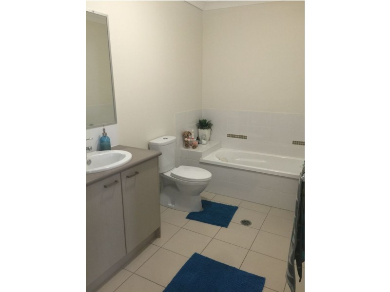 16/18 Diane Street, Calamvale QLD 4116