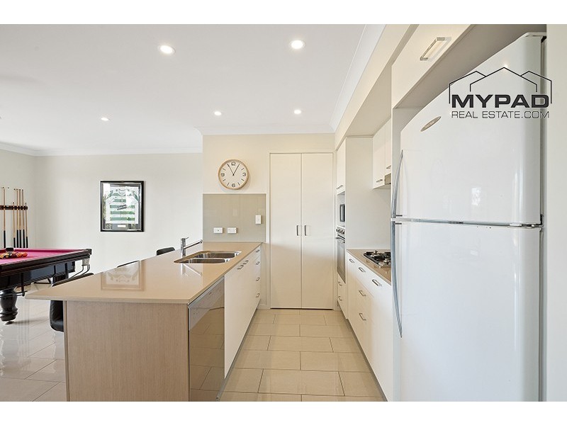26 Tall Woods Court, Brookwater QLD 4300