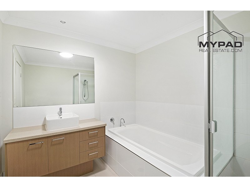 26 Tall Woods Court, Brookwater QLD 4300