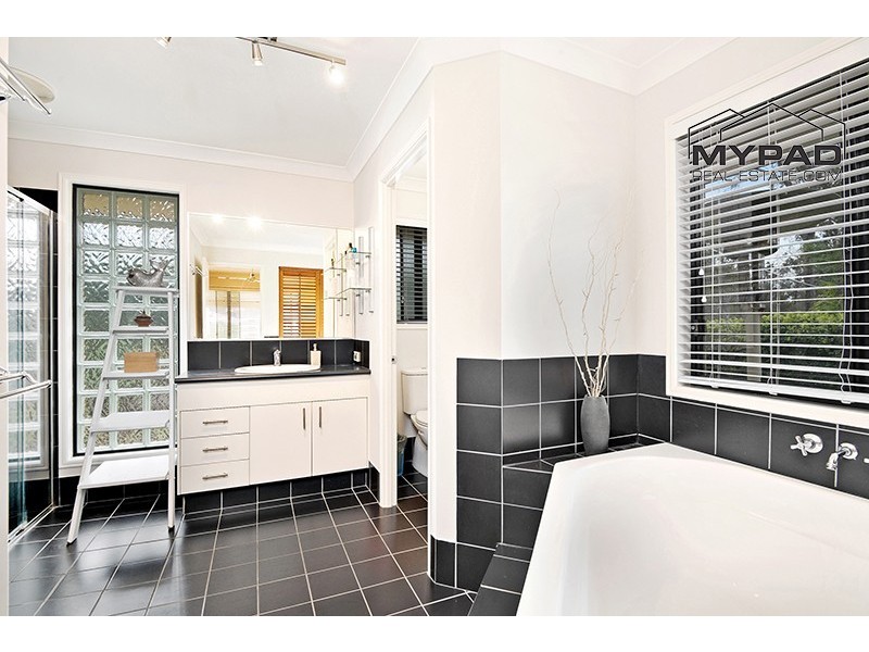 13-15 Polebark Crescent, New Beith QLD 4124