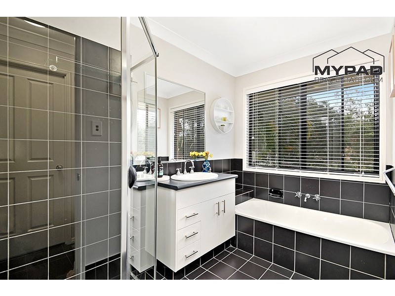 13-15 Polebark Crescent, New Beith QLD 4124
