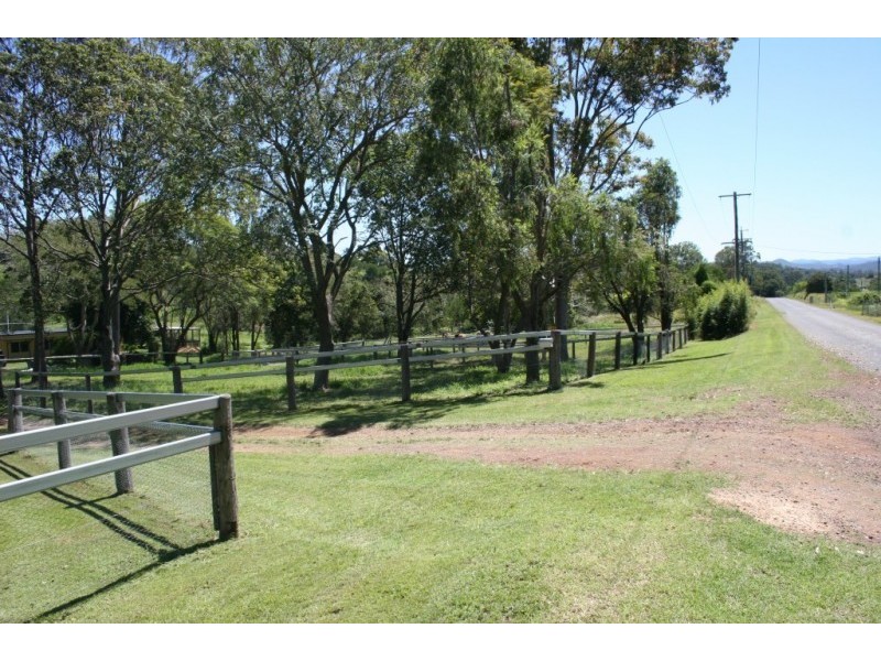 148 Russells Road, Pine Mountain QLD 4306