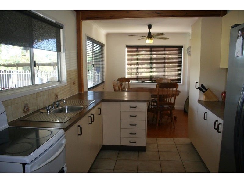 148 Russells Road, Pine Mountain QLD 4306