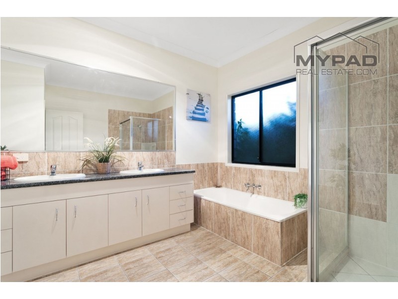 55 Vullers Drive, Greenbank QLD 4124