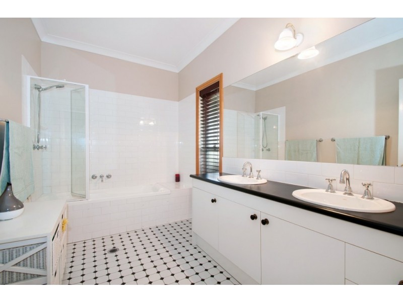 2-4 Tigercat Court, Greenbank QLD 4124