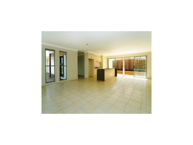 1 Murphy Court, Redbank Plains QLD 4301