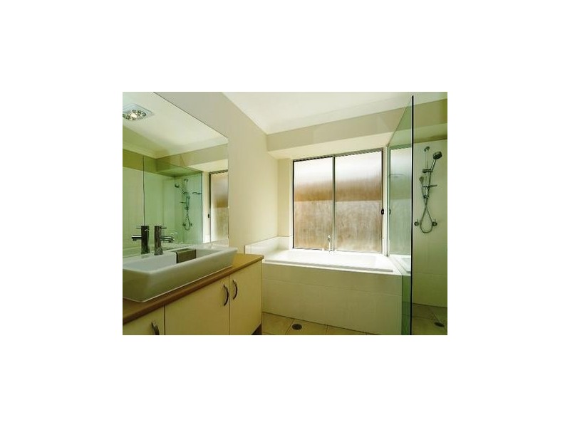 1 Murphy Court, Redbank Plains QLD 4301