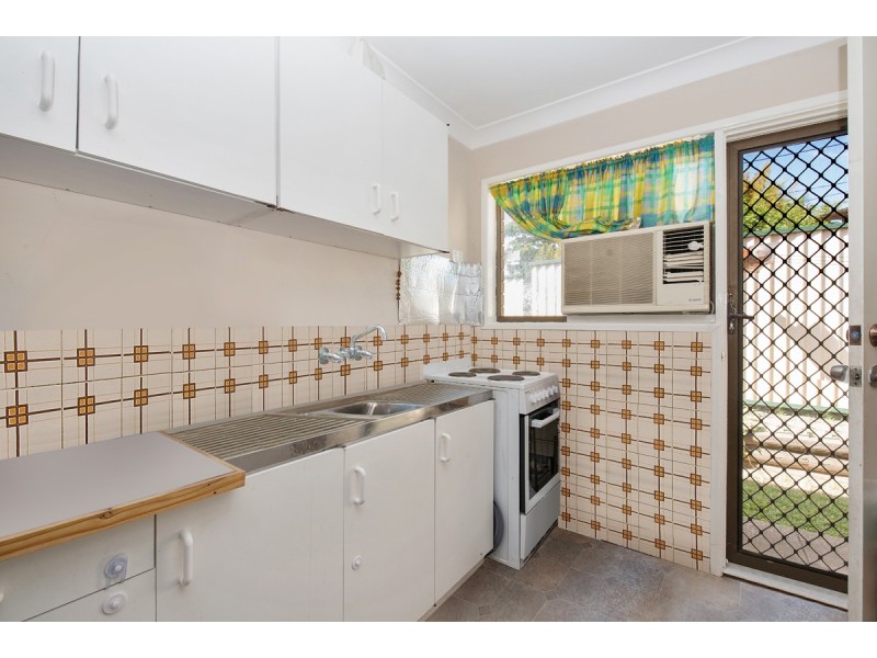 1/10 North Road, Woodridge QLD 4114