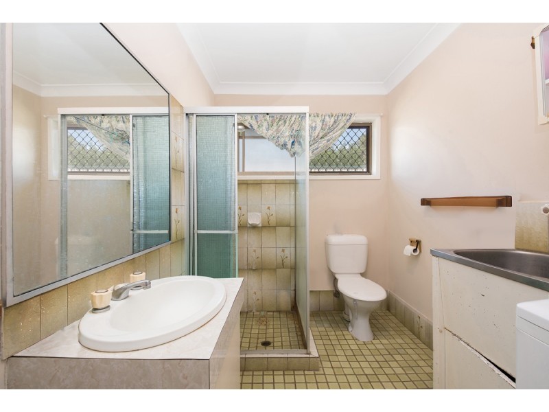 1/10 North Road, Woodridge QLD 4114