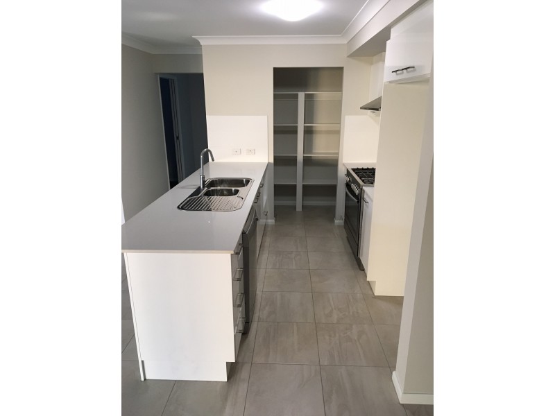 162 Darlington Drive, Yarrabilba QLD 4207