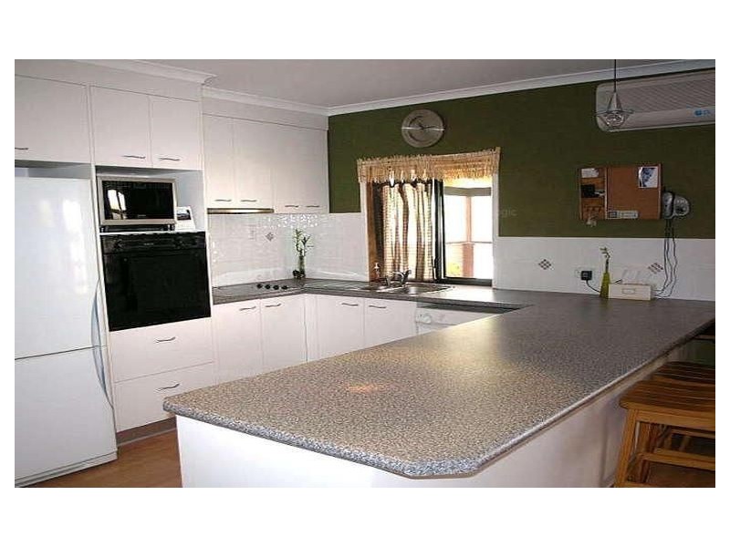 1 Sheridan Crescent, Shailer Park QLD 4128
