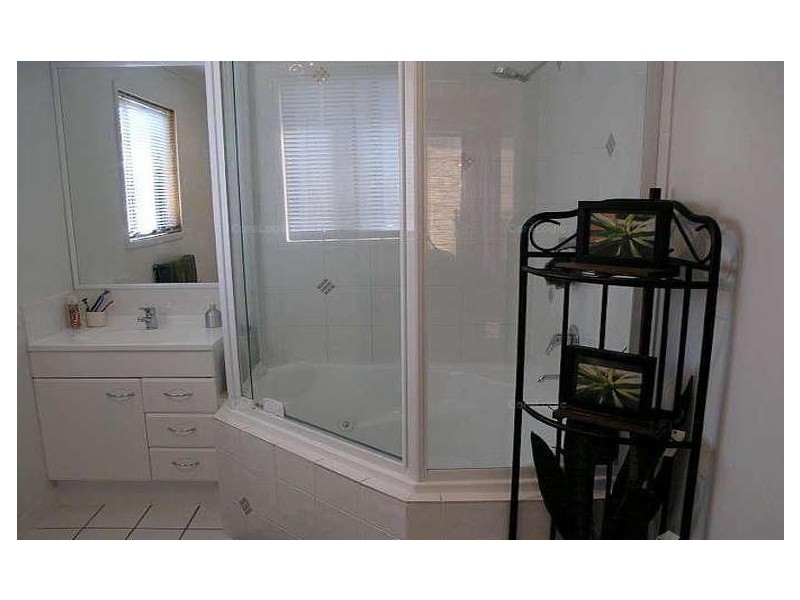 1 Sheridan Crescent, Shailer Park QLD 4128