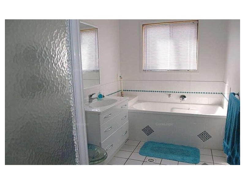 1 Sheridan Crescent, Shailer Park QLD 4128