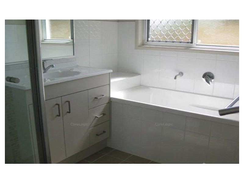 18a Queen Street, Newtown QLD 4305