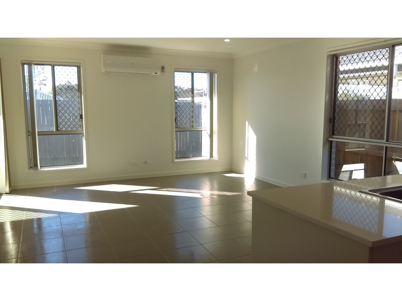36 Mount Mee Street, Park Ridge QLD 4125