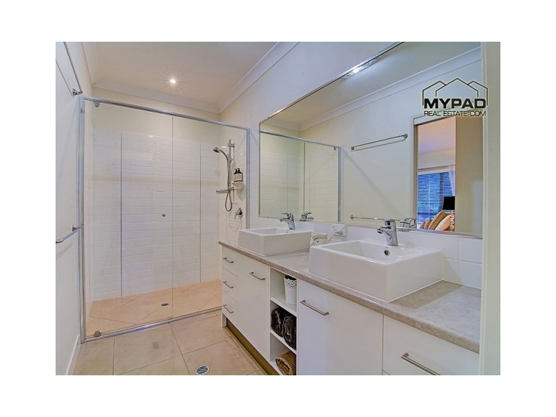 108 Platypus Dr, Greenbank QLD 4124