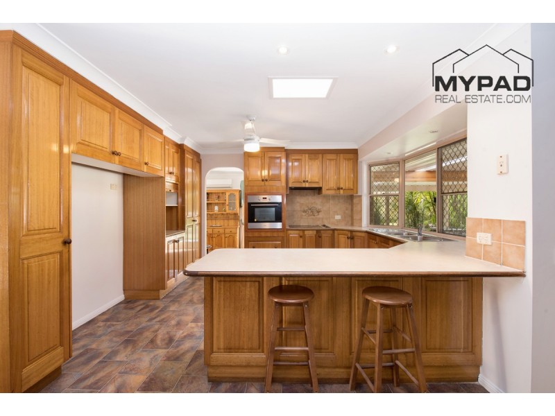 13-15 Blenheim Court, Munruben QLD 4125