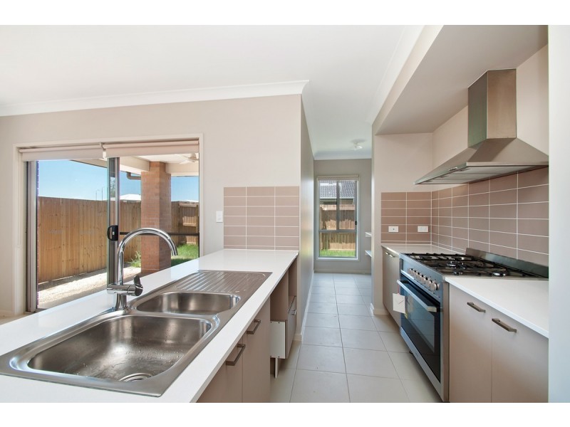 29 Orb St, Yarrabilba QLD 4207