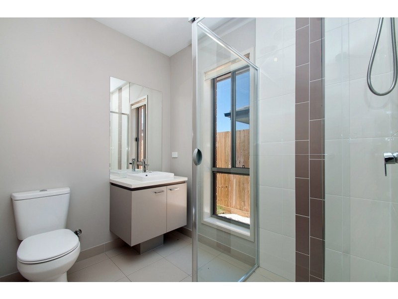 29 Orb St, Yarrabilba QLD 4207