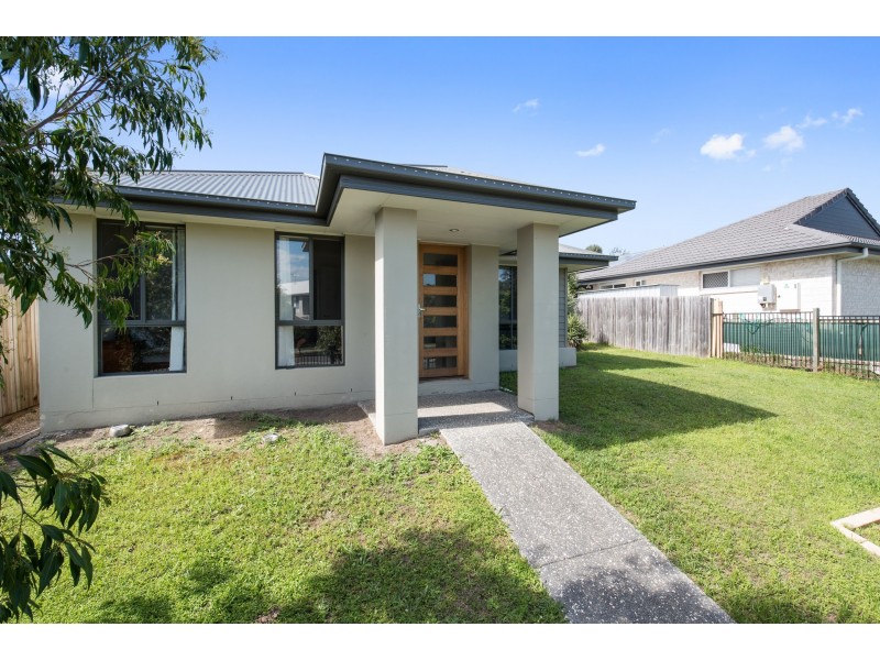 30 Grand Terrace, Waterford QLD 4133