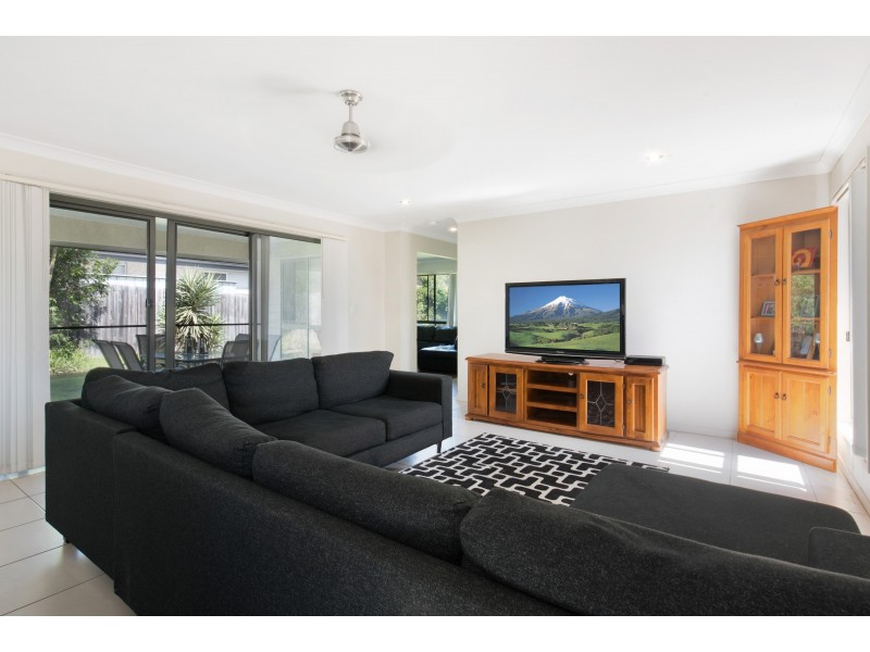 30 Grand Terrace, Waterford QLD 4133