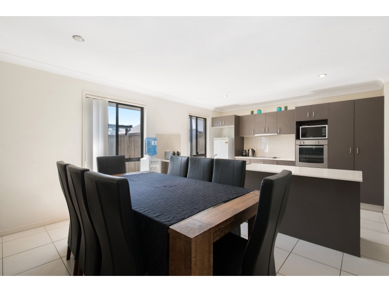 30 Grand Terrace, Waterford QLD 4133