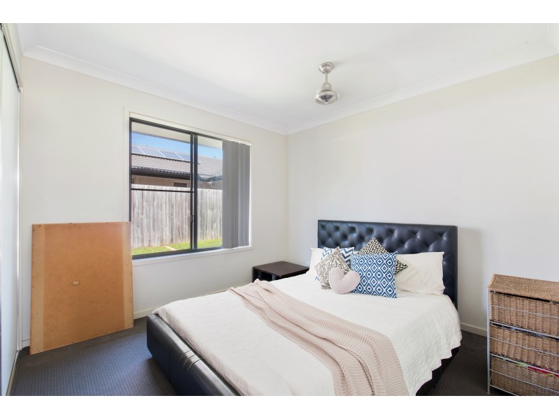 30 Grand Terrace, Waterford QLD 4133