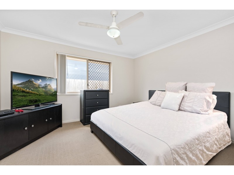 42 Colebrook  Crescent, Doolandella QLD 4077