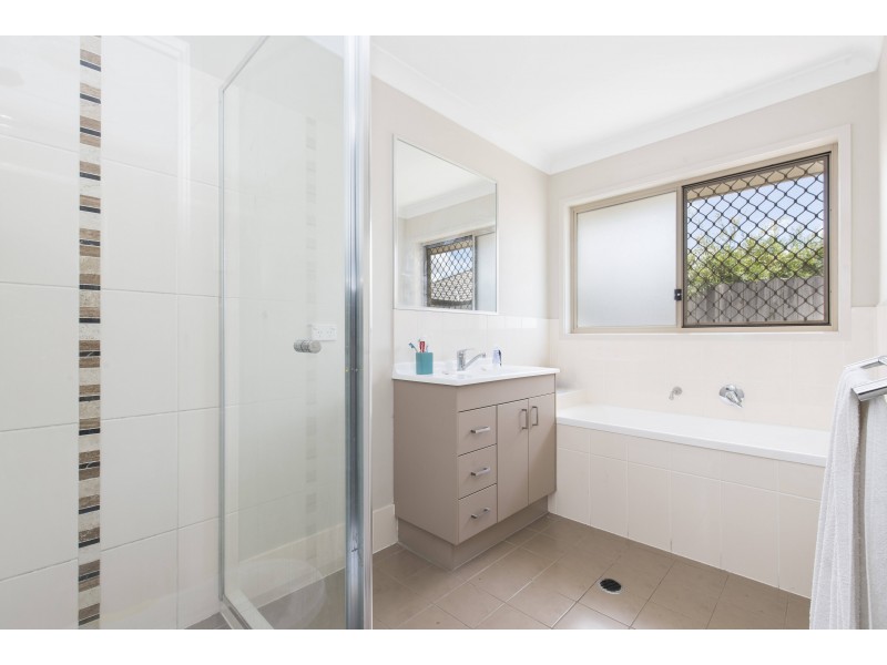 42 Colebrook  Crescent, Doolandella QLD 4077