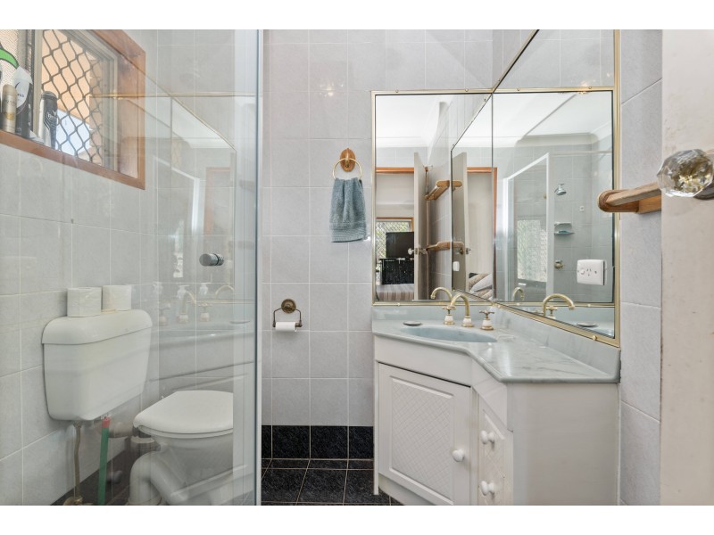 329-353 Scott Lane, North Maclean QLD 4280