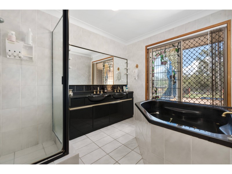 329-353 Scott Lane, North Maclean QLD 4280