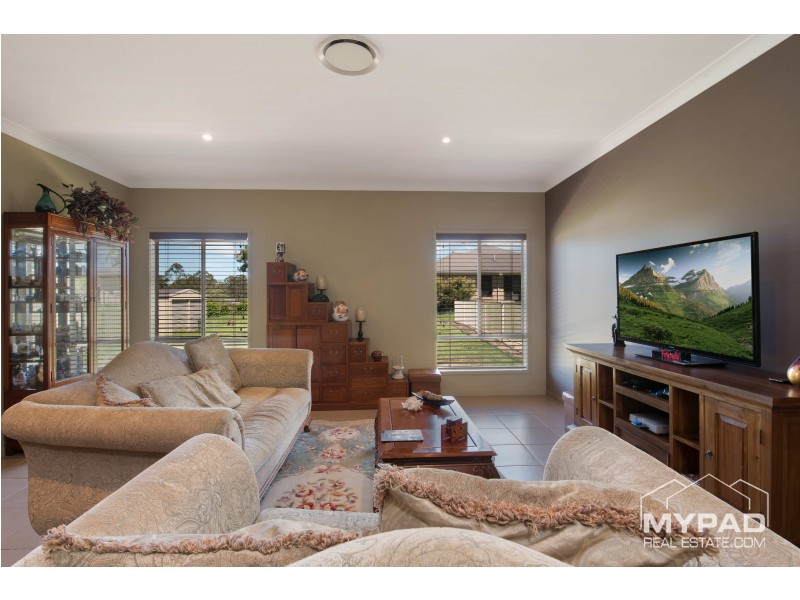 6 Bluewing Court, Greenbank QLD 4124