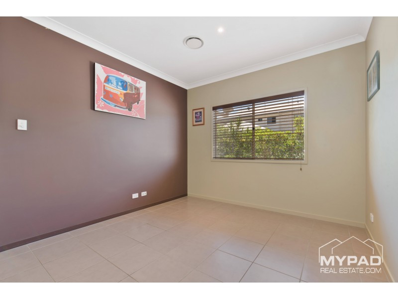 6 Bluewing Court, Greenbank QLD 4124