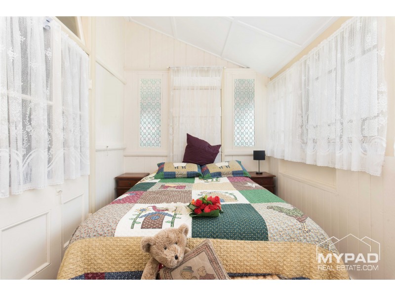 15 Chubb Street, One Mile QLD 4305