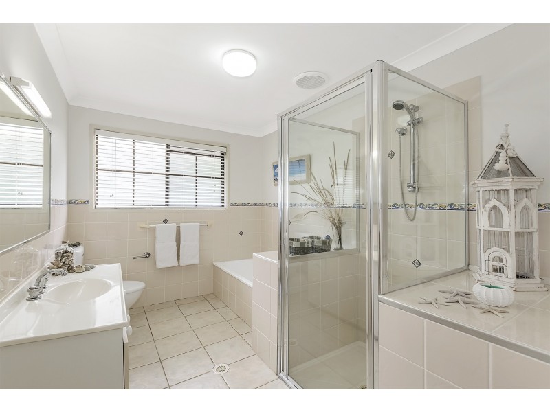 25 Karragata Court, Tallebudgera QLD 4228