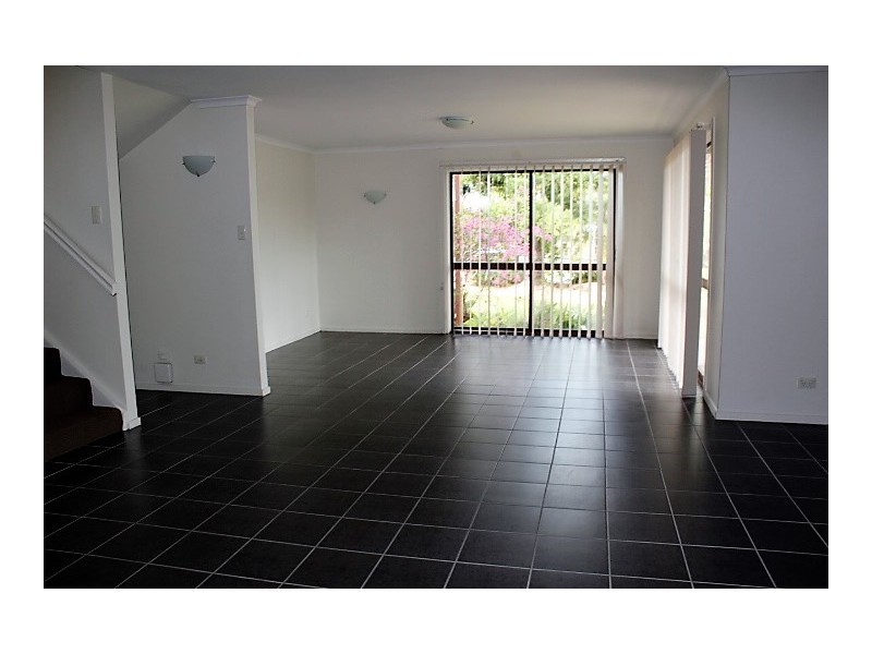 36 Dennis Road, Springwood QLD 4127