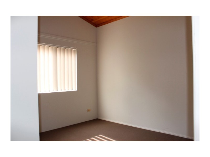 36 Dennis Road, Springwood QLD 4127