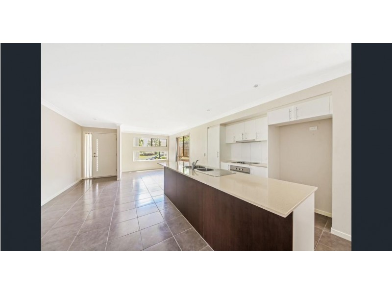 14 Francisca Drive, Augustine Heights QLD 4300