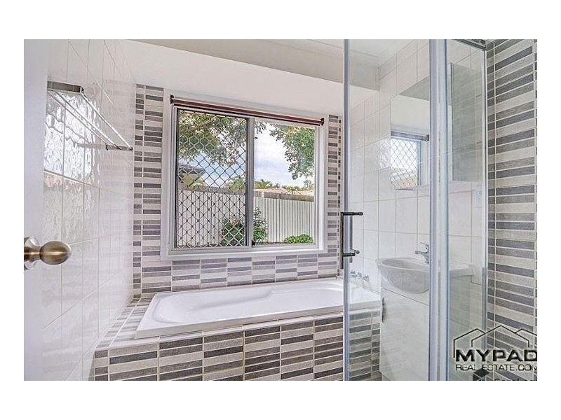 117 Mackellar Drive, Boronia Heights QLD 4124