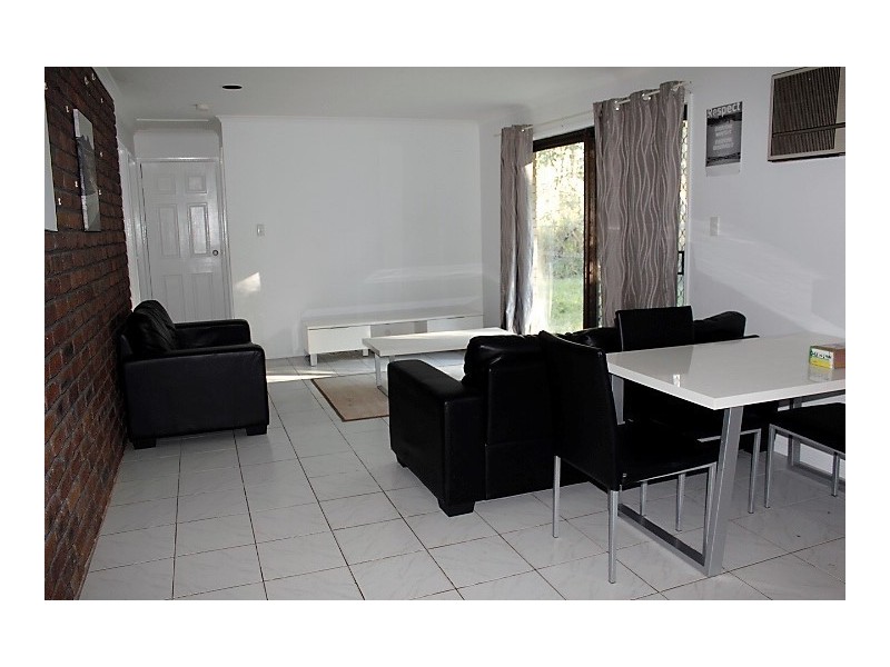 147 Green Road, Park Ridge QLD 4125