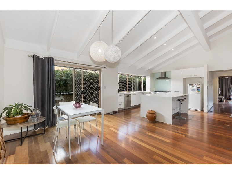 1 Sittella Crescent, Burleigh Waters QLD 4220