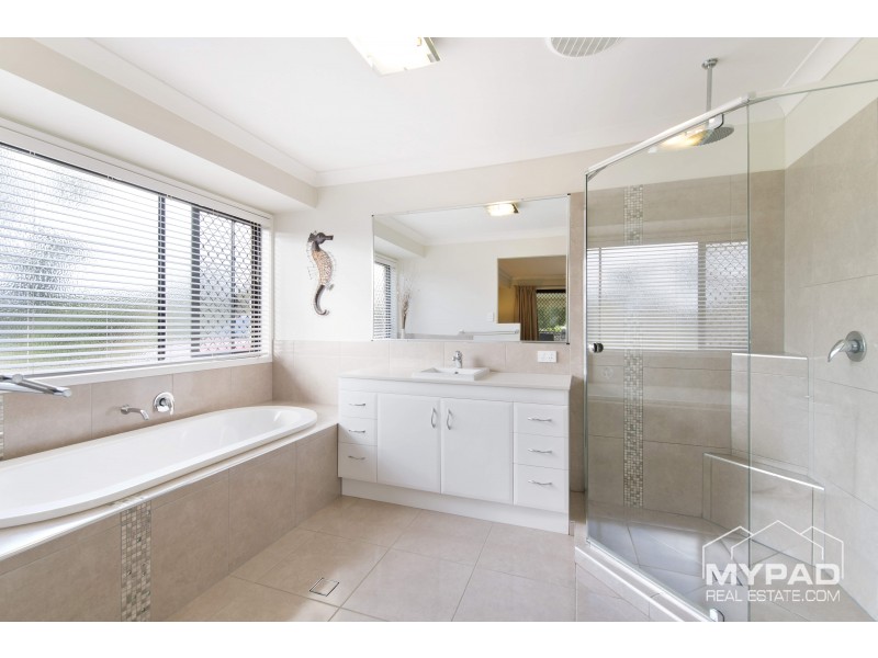 1 Beethoven Court, South Maclean QLD 4280