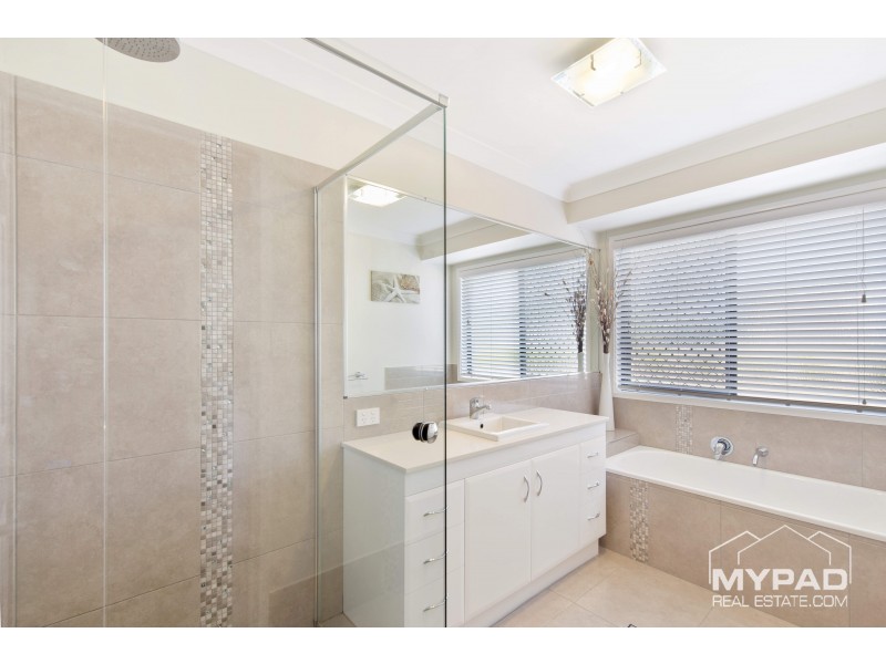 1 Beethoven Court, South Maclean QLD 4280