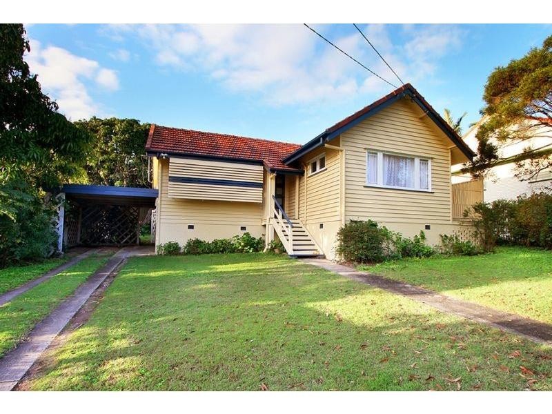 10 Embie Street, Holland Park West QLD 4121