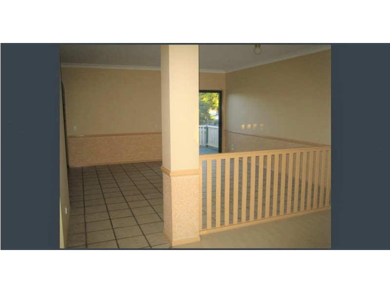 2/51 Kumbari Avenue, Southport QLD 4215