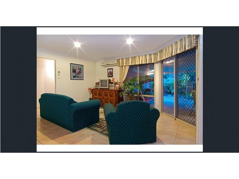 11 Trusan Place, Tanah Merah QLD 4128
